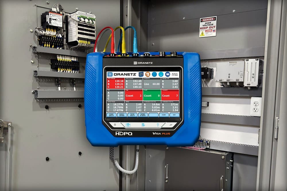 Dranetz HDPQ Plus measuring in an industrial plant